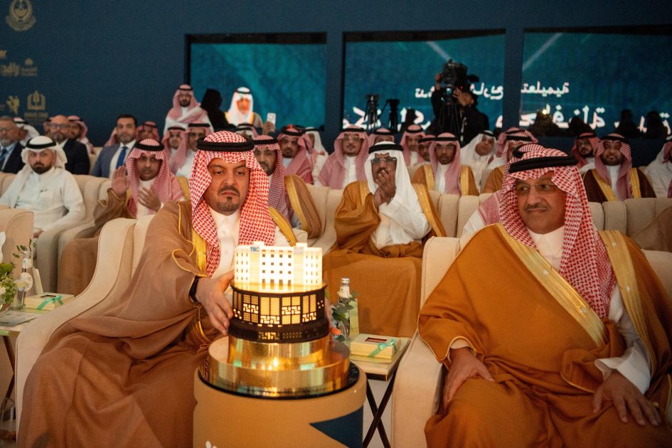تحت رعاية أمير منطقة مكة المكرمة.. الأمير “سعود بن مشعل” يدشّن 179 مشروعًا تعليميًا في جدة ومكة تستوعب أكثر من 200 ألف طالب وطالبة