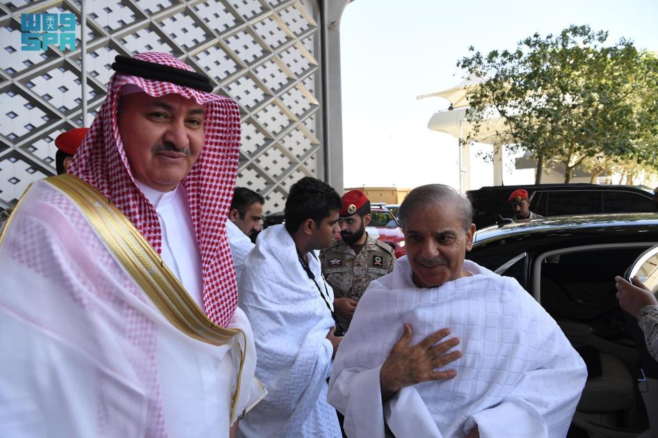 رئيس الوزراء بجمهورية باكستان الإسلامية يغادر المدينة المنورة