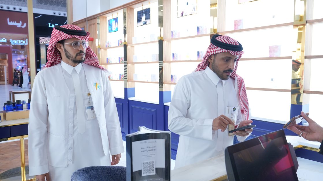 وزارة الموارد البشرية تكثف جولاتها الرقابية لضبط سوق العمل