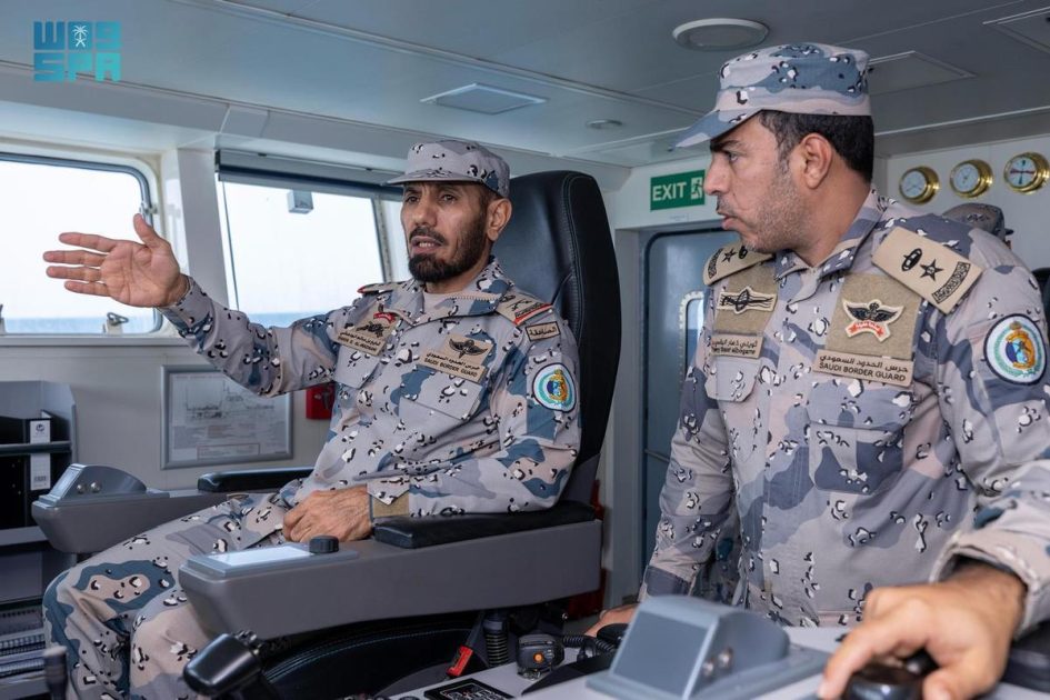 مدير عام حرس الحدود يتفقد القطاعات والوحدات البرية والبحرية بمنطقة جازان