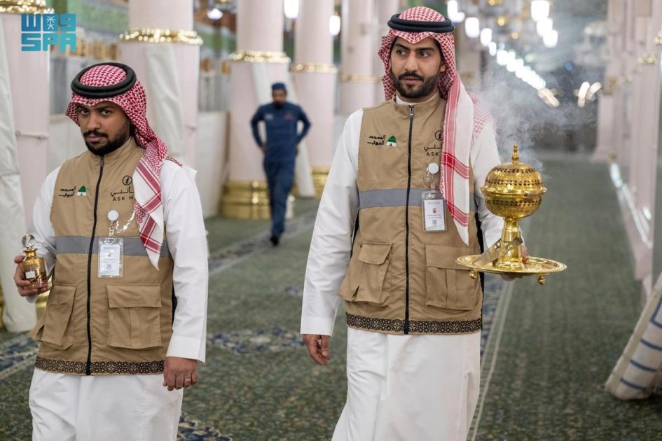 ٤٥٠ جولة تطييب وتبخير بالمسجد النبوي خلال الثلث الأول من رمضان