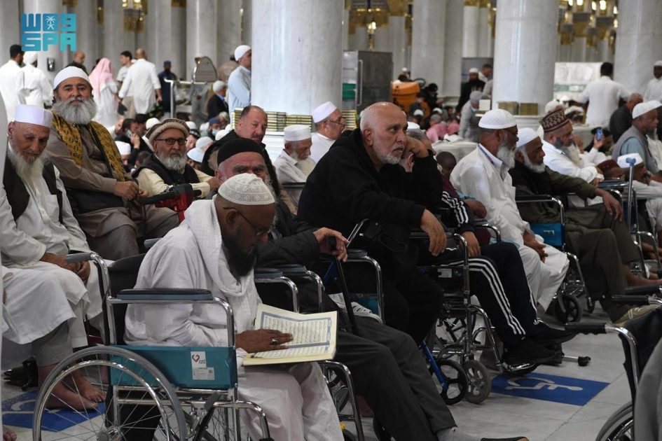 خدمات متكاملة تقدمها “هيئة العناية بشؤون الحرمين” لخدمة كبار السن والأشخاص ذوي الإعاقة بالمسجد النبوي