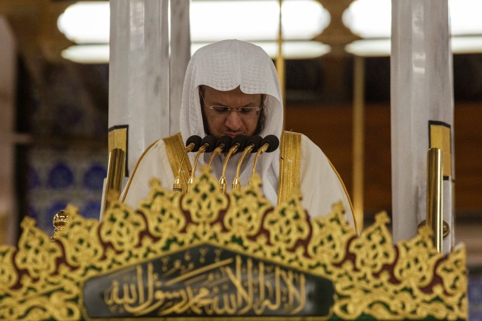 الشيخ القاسم؛  الأعمال الصالحة إذا لم تكن خالصةً من الشوائب، لم تكن عند الله نافعة