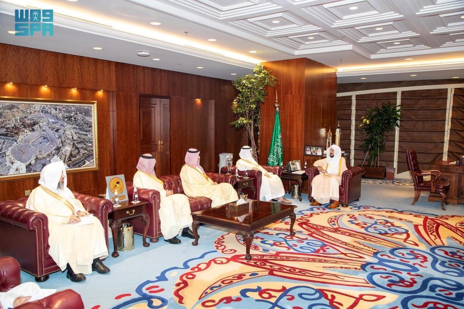 وزير “الشؤون الإسلامية” يستقبل سفراء المملكة المعينين حديثًا لدى الفلبين والأرجنتين والمالديف clock-icon منذ ٦