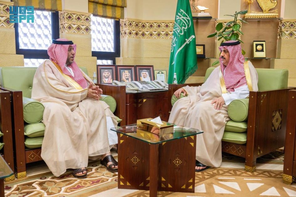 وكيل إمارة الرياض يطّلع على أعمال ومشروعات فرع وزارة الرياضة بالمنطقة