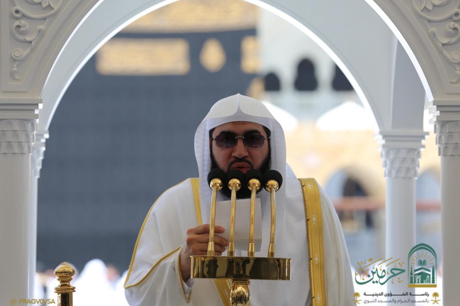 الشيخ بندر بليلة: هنيئًا لمن جعل من ⁧‫رمضان ‬⁩ مسيرةً إلى الرحمن، واتخذ من أيامه وسيلةً للتقرب إلى الجنان.