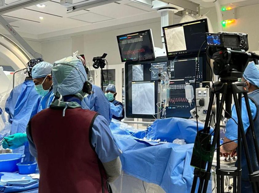 بث مباشر من مدينة الملك عبدالله الطبية لعملية قسطرة قلبية معقدة إلى مؤتمر PCI MENA 2025