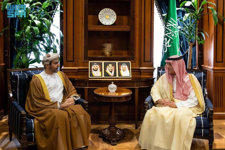 وزير الدولة للشؤون الخارجية يستقبل سفير سلطنة عمان لدى المملكة
