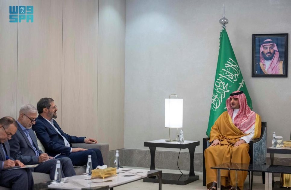 الأمير عبدالعزيز بن سعود يستقبل رئيس منظمة الحج والزيارة بالجمهورية الإسلامية الإيرانية