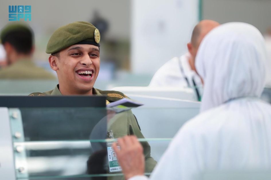 “الجوازات” تواصل جهودها في استقبال ضيوف الرحمن القادمين لأداء فريضة الحج لهذا العام 1446هـ