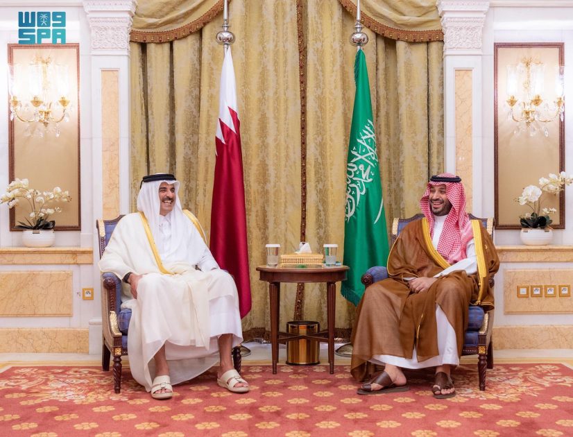 سمو ولي العهد يلتقي سمو أمير دولة قطر