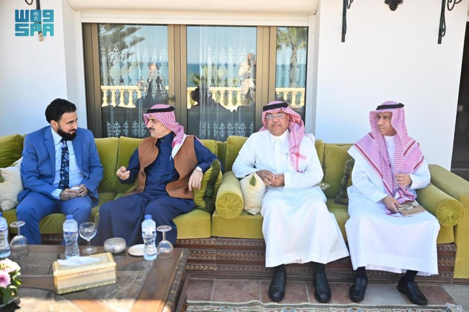 السفير الصقر يستقبل الوفد السعودي المشارك في فعاليات معرض تونس الدولي للكتاب