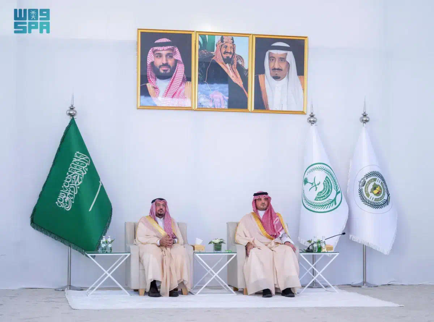 الأمير عبدالعزيز بن سعود يلتقي مدير عام مكافحة المخدرات وقيادات المكافحة في منطقة القصيم