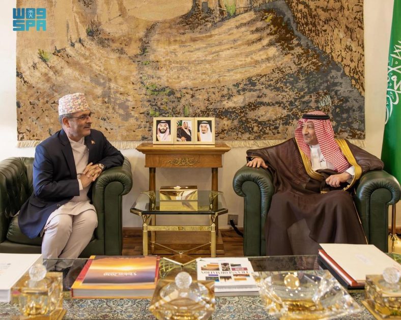 نائب وزير الخارجية يلتقي سفير نيبال لدى المملكة