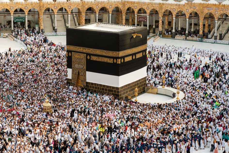 “وكالة المكتبات والبحث العلمي بالمسجد الحرام” تطلق مطبوعات “قاصد الحرمين الشريفين” في موسم الحج بعدة لغات