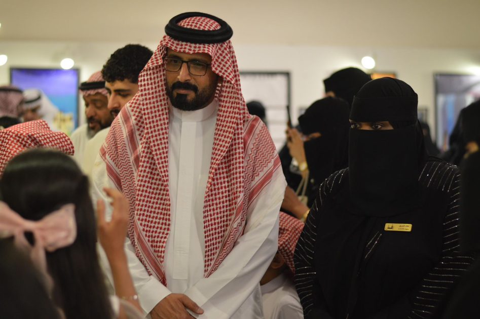 معرض “جهبذ” في تبوك يحتفي بجيل فني واعد