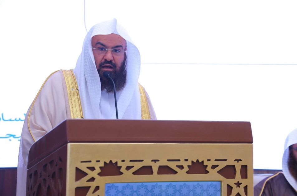 السديس: وجود الإمام الاحتياط مأسسة وتعزيز لرسالة الأئمة
