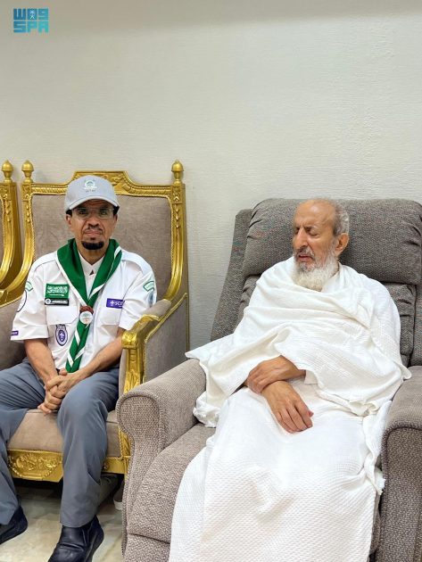 المفتي العام للمملكة يستقبل نائب رئيس جمعية الكشافة