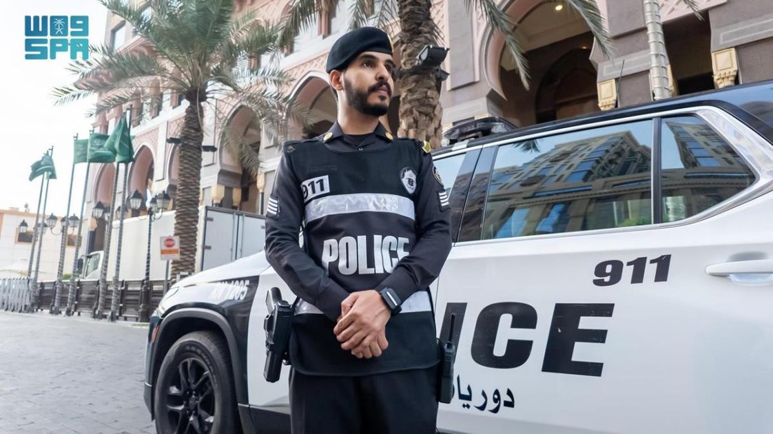 السوار الطبي الذكي لرجال الأمن .. تقنيات معززة بالذكاء الاصطناعي وإنترنت الأشياء