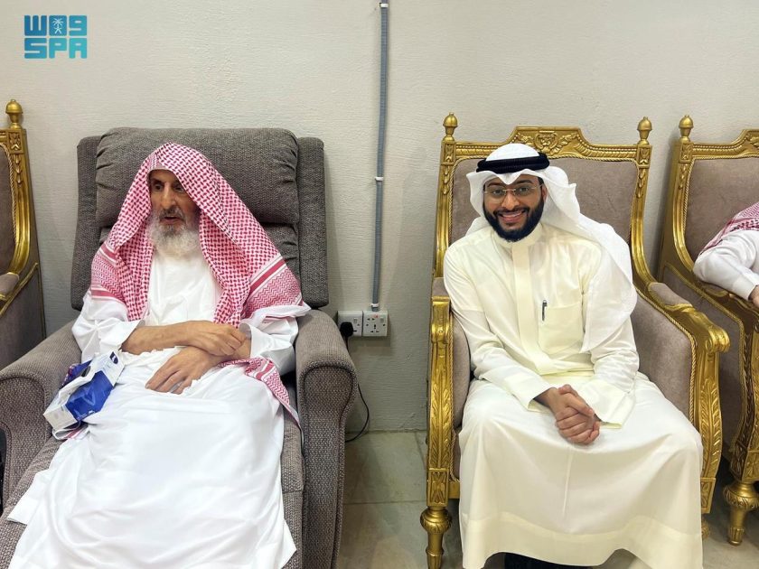 مفتي عام المملكة يستقبل إمام جامع الدولة الكبير بدولة الكويت
