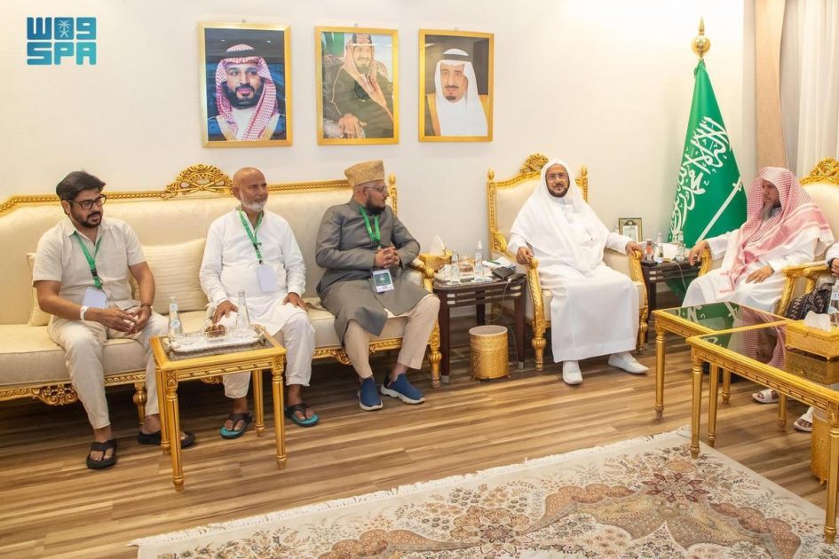 وزير الشؤون الإسلامية يستقبل رئيس جامعة أبو بكر وعضو جمعية أهل الحديث المركزية في الهند