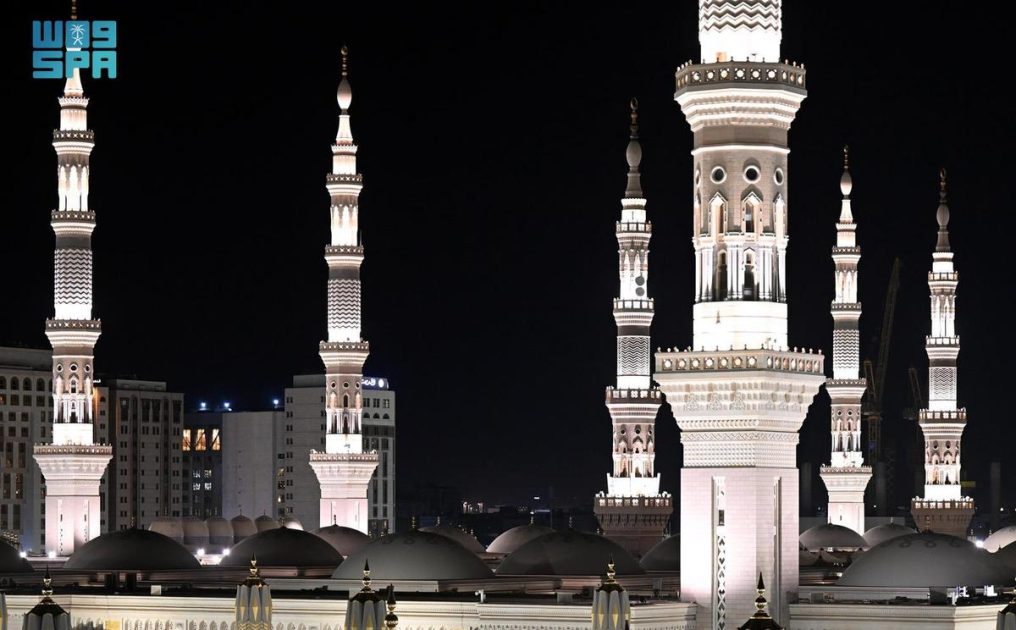 10 مآذن تُزيِّن المسجد النبوي الشريف بصدًى يوميٍّ للنداء الخالد