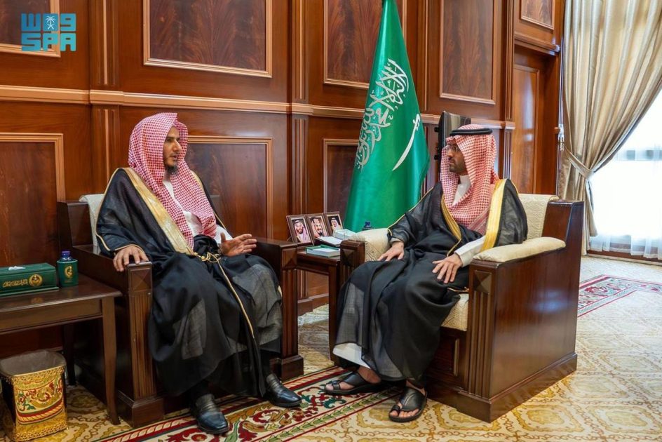 نائب أمير حائل يستقبل رئيس المحكمة العامة بالمنطقة