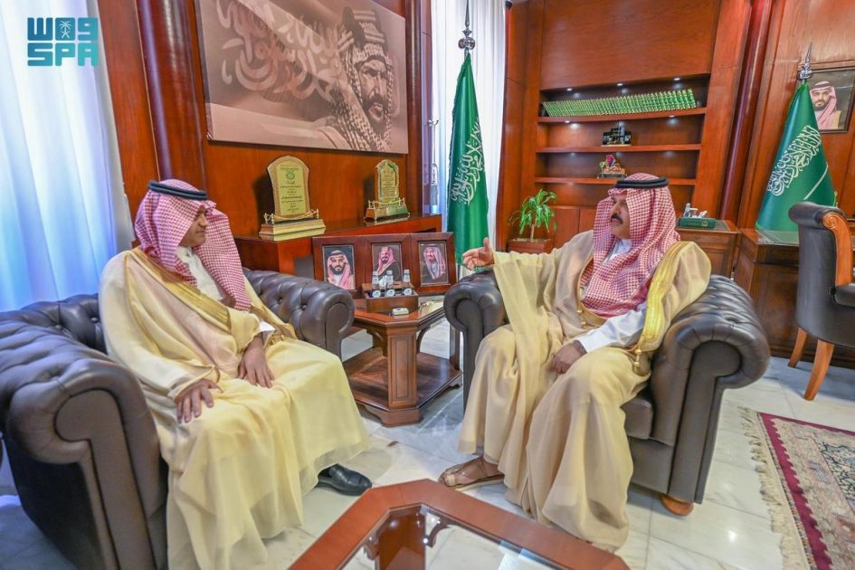 أمير منطقة حائل يستقبل الرئيس التنفيذي لشركة تجمّع مطارات الثاني