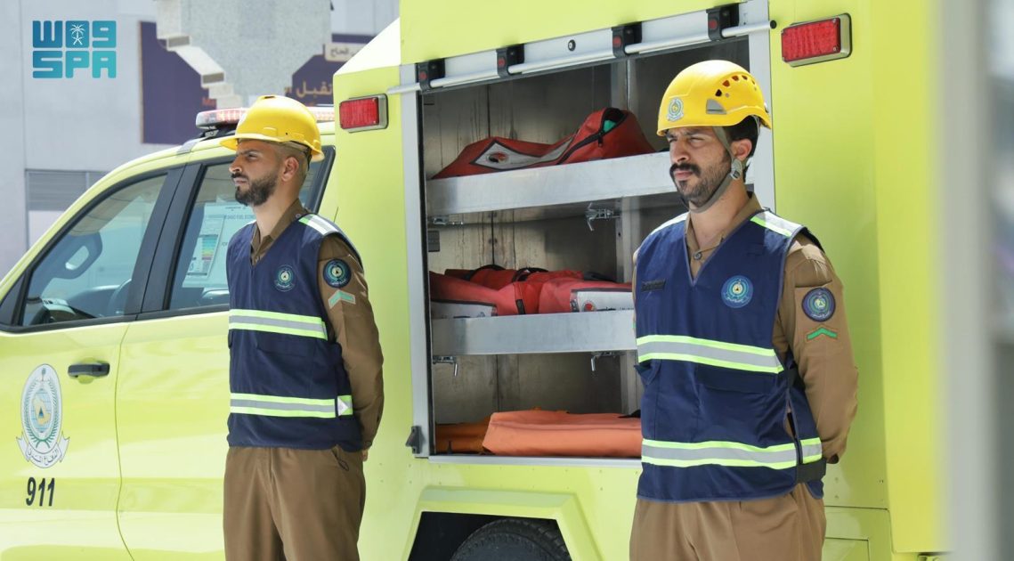 جهود متكاملة لقوات الدفاع المدني في يوم عرفة لضمان سلامة الحشود
