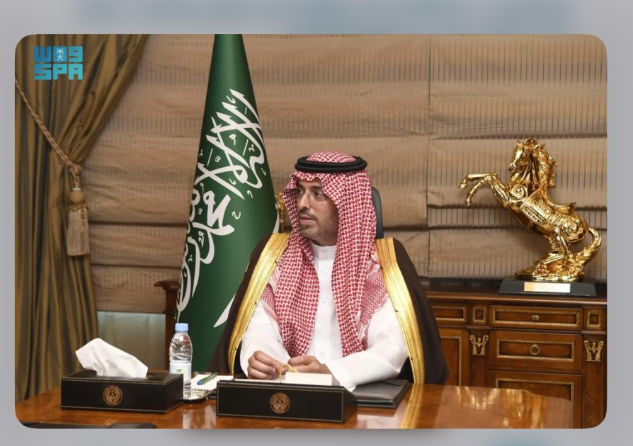 محافظ جدة يطلع على تقرير مبادرة “عينك على البحر” في نسختها الرابعة