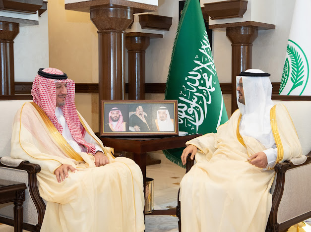 سمو نائب أمير مكة يستقبل معالي رئيس هيئة الرقابة ومكافحة الفساد
