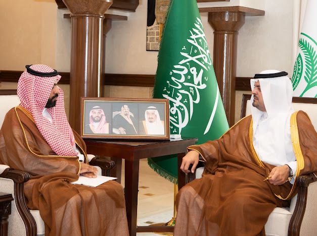 نائب أمير منطقة مكة المكرمة يستقبل  مدير عام هيئة الرقابة ومكافحة الفساد بالمنطقة