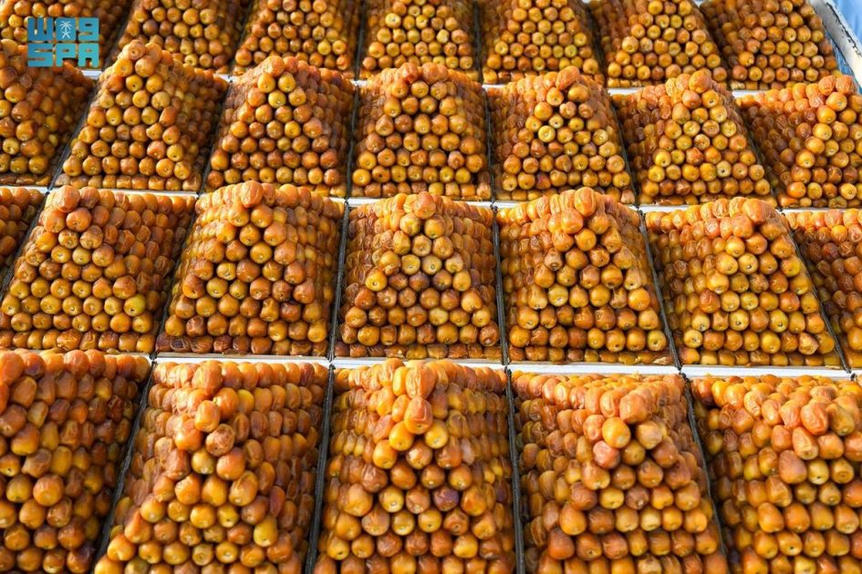 كرنفال بريدة للتمور يدخل مرحلته الذهبية
