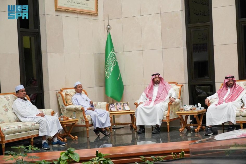 مجمع الملك فهد لطباعة المصحف الشريف يستقبل مدير متحف القرآن الكريم والتراث الإسلامي الملايو في جنوب تايلند