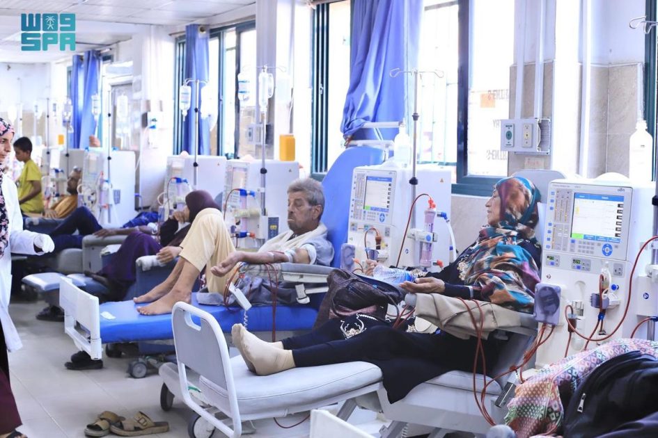 مركز الملك سلمان للإغاثة ينفذ مشروعًا حيويًّا في مجمع ناصر الطبي بمدينة خان يونس في قطاع غزة