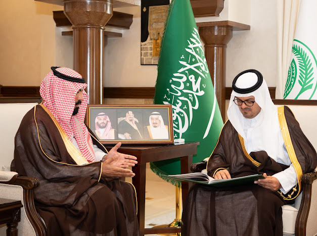 نائب أمير منطقة مكة المكرمة يستقبل مدير عام الأحوال المدنية بالمنطقة