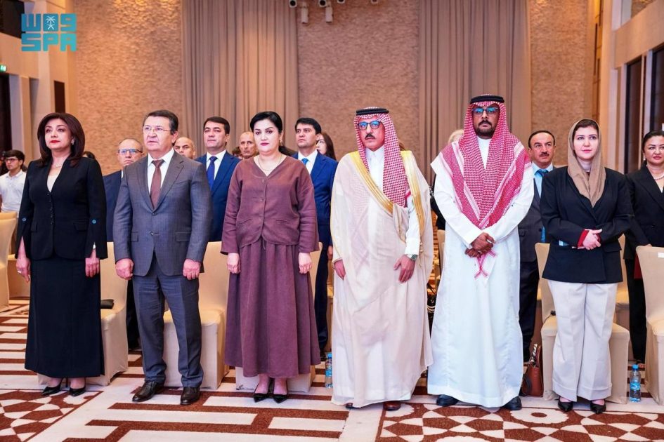 فريق مركز الملك سلمان للإغاثة يشارك ضمن وفد المانحين من صندوق العيش والمعيشة في زيارة مشروع دعم الأمهات والمواليد والأطفال في ولاية خاتلون بطاجيكستان