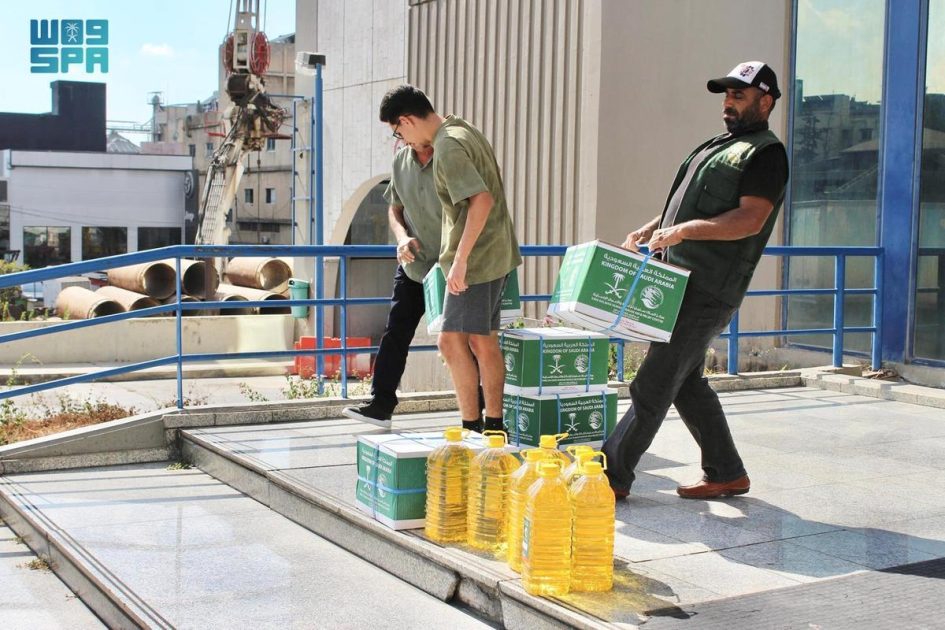 10.000 مستفيد من المساعدات الغذائية لمركز الملك سلمان للإغاثة في بلدة الدورة بلبنان