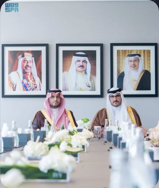 سمو الأمير تركي بن محمد بن فهد يزور مجلس التنمية الاقتصادية في مملكة البحرين