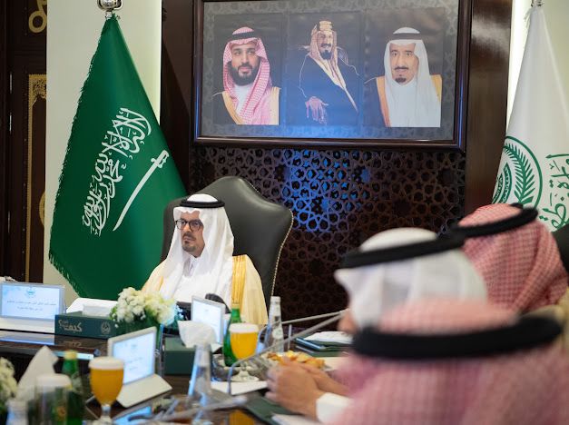 بتوجيه من أمير منطقة مكة المكرمة… سمو نائبه يعقد إحتماعاً بمحافظي المنطقة