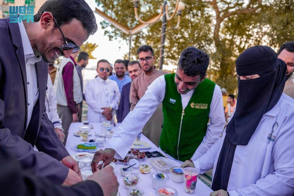مركز الملك سلمان للإغاثة يفتتح معرضًا تسويقيًّا للمستفيدين من مشروع مسارات مهنية لتمكين الشباب والفتيات في ساحل حضرموت
