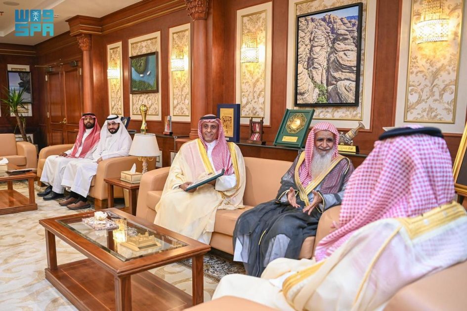 نائب أمير جازان يستقبل المستشار الشرعي بفرع الإفتاء بالمنطقة