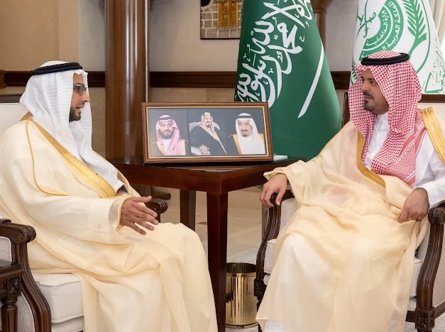 سمو نائب أمير منطقة مكة يستقبل مدير عام فرع السياحة بالمنطقة