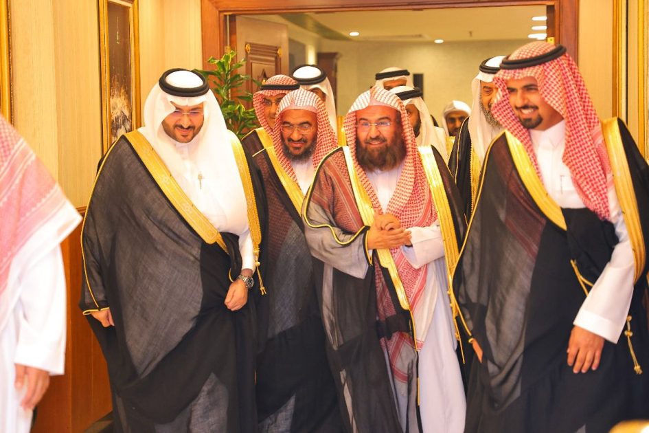 معالي رئيس الشؤون الدينية بالمسجد الحرام والمسجد النبوي يستقبل لجنة الشؤون الإسلامية والقضائية بمجلس الشورى