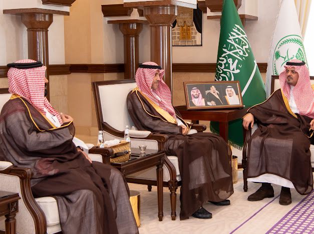 سمو نائب أمير مكة يستقبل رئيس لجنة المحامين بالمنطقة
