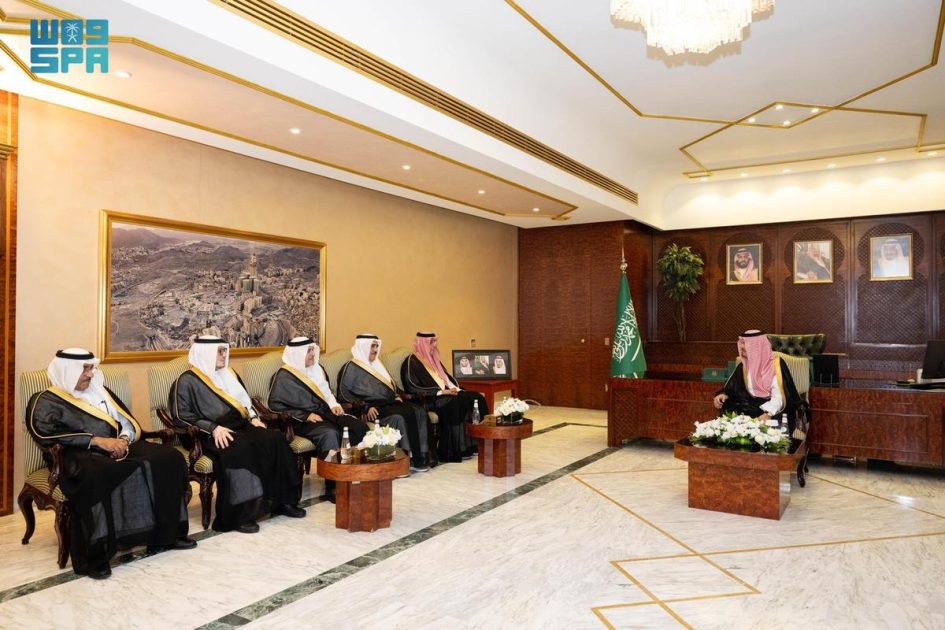نائب أمير منطقة مكة المكرمة يستقبل وفدًا من أعضاء مجلس الشورى
