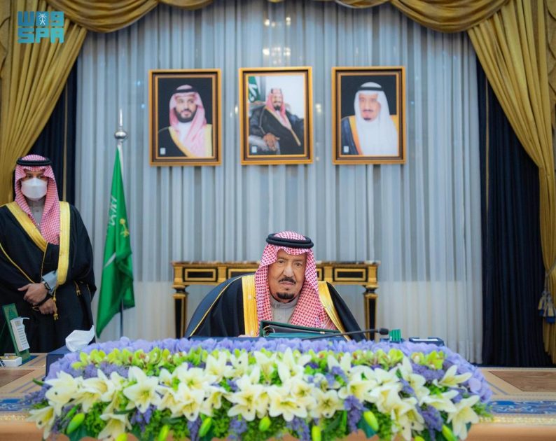 خادم الحرمين الشريفين يرأس جلسة مجلس الوزراء في الرياض