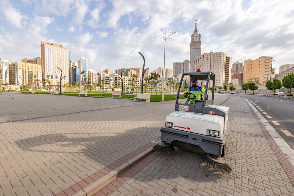 بعمليات ميدانية واسعة… أمانة العاصمة المقدسة تكثّف أعمال النظافة الشاملة وترفع كفاءة المشهد الحضري في مكة