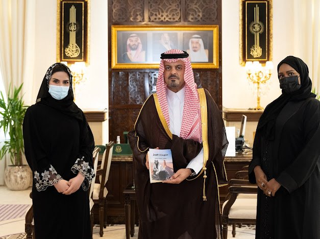نائب أمير منطقة مكة المكرمة يستعرض برامج “نادي سيدات الفكر”