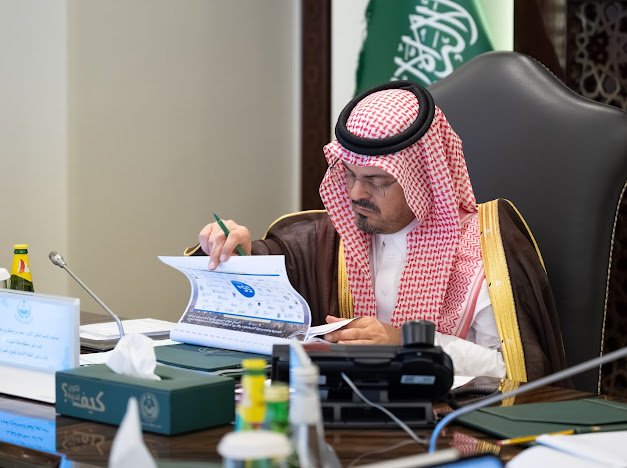 بتوجيه من أمير منطقة مكة المكرمة،،، سمو نائبه يترأس إجتماع اللجنة الدائمة للحج والعمرة